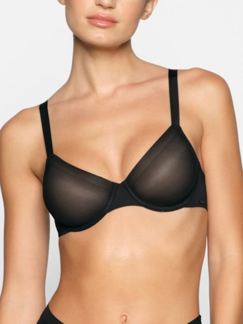 SKIMS No Show Unlined Demi Bra 32DDD NWT Onyx